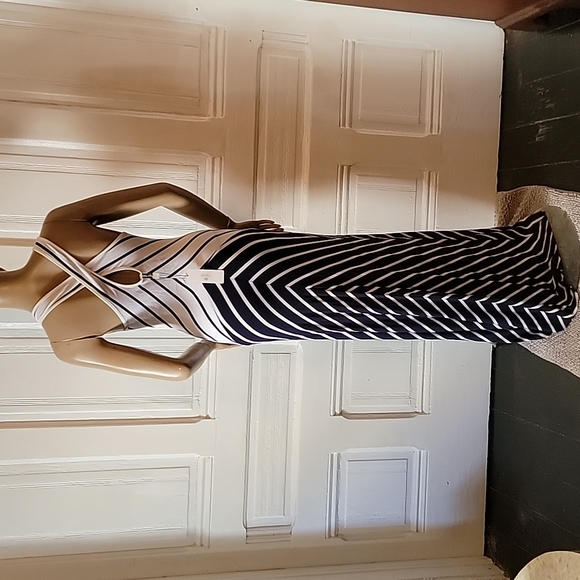 LeShop Maxi Dress navy and white - Picture 4 of 9